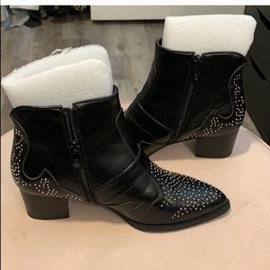 Bebo ankle booties size 8